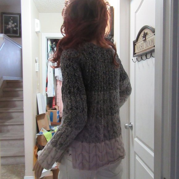 Ladies size Medium Cotton Sweater - Picture 7 of 8